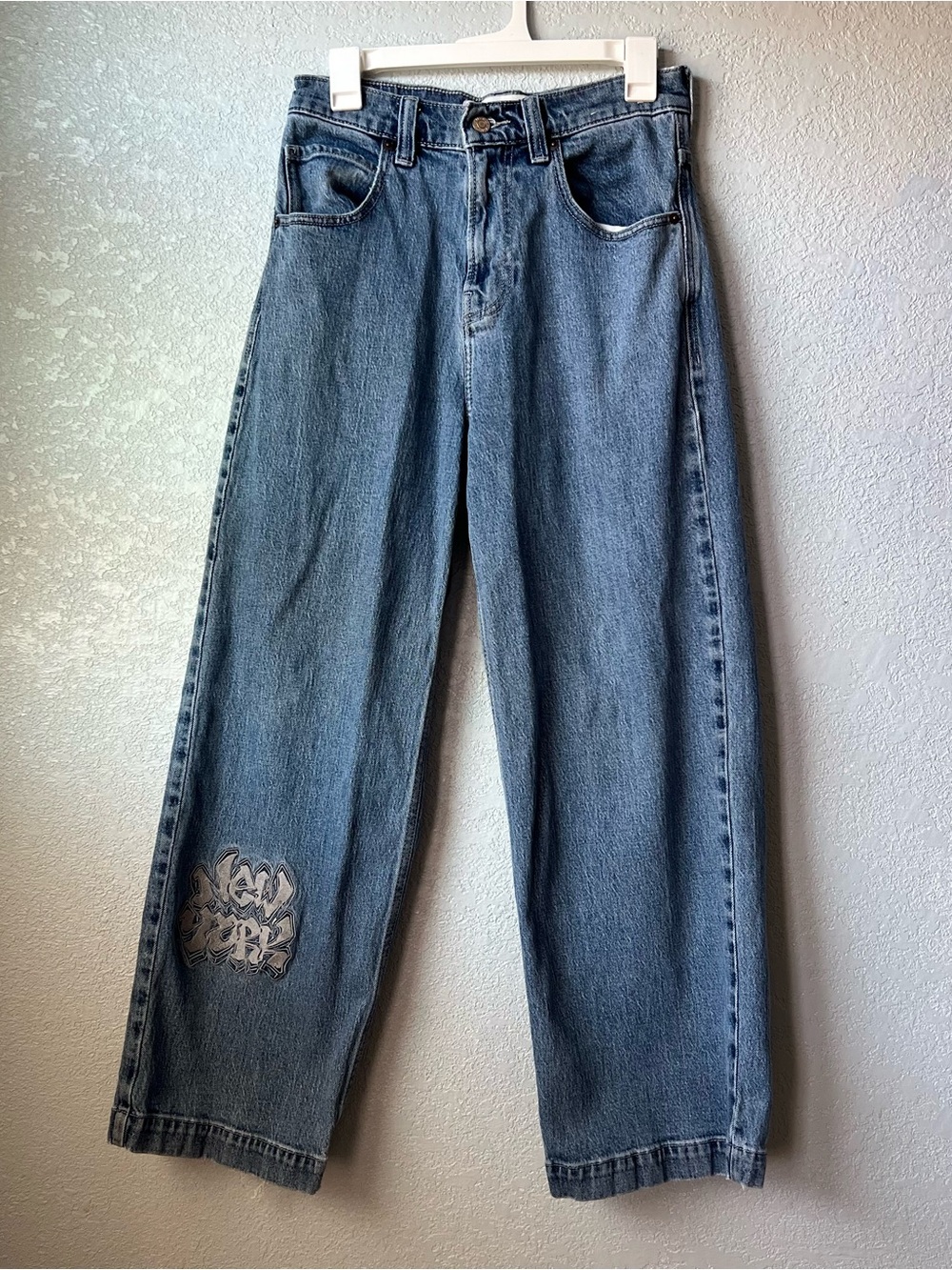Hollister Super Baggy Jeans Women’s W28 Light Wash Graffiti Embroidered Wide Leg